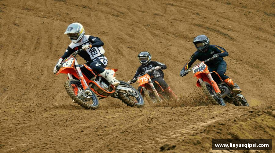 拼尽全力，超越自我！